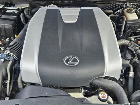 Used 2019 Lexus IS 300 AWD image 22