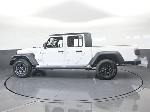 New 2026 Jeep Gladiator Sport image 3