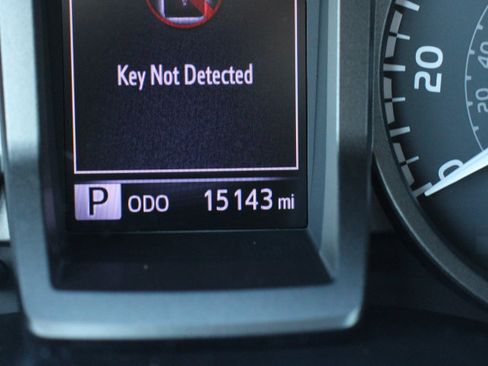 Used 2020 Toyota Tacoma TRD Off-Road image 29