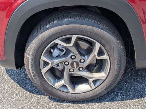 New 2025 Chevrolet Trax LT w/ Driver Confidence Package image 34