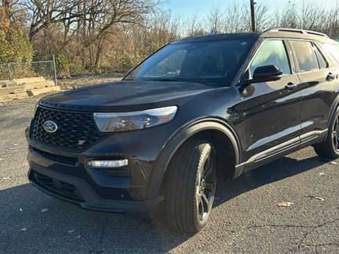 Certified 2023 Ford Explorer ST w/ Equipment Group 401A image 7