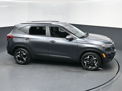 New 2026 Kia Seltos S image 7