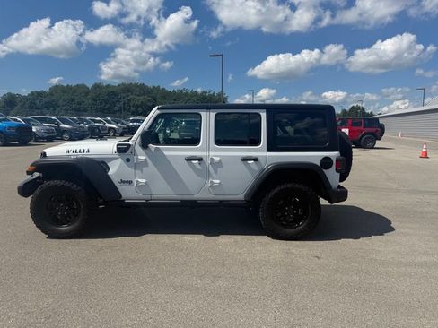 Used 2024 Jeep Wrangler Unlimited AWD/4WD image 10