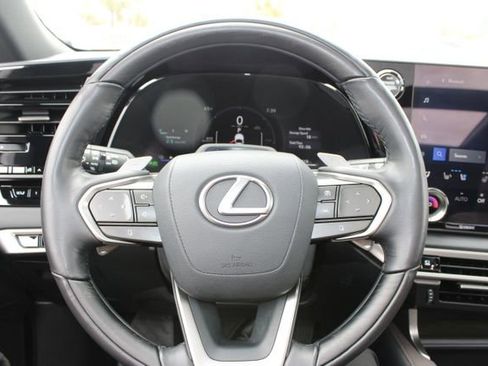 Certified 2025 Lexus RX 450h AWD w/ Convenience Package image 16