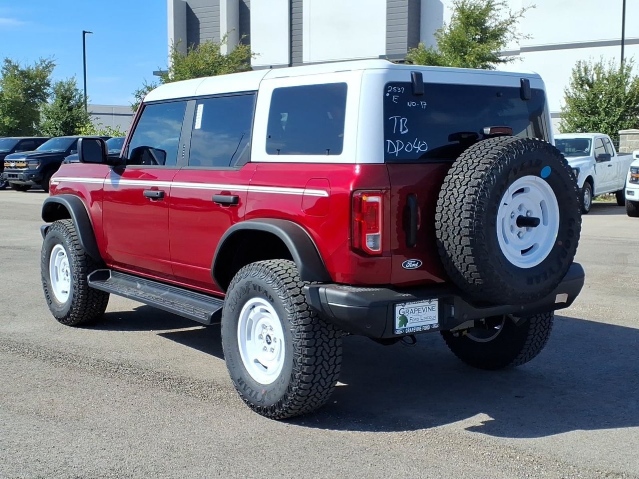 New 2026 Ford Bronco Heritage Edition AWD/4WD image 4