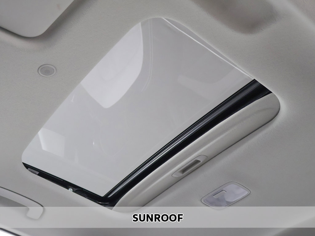 Certified 2024 Hyundai Venue SEL FWD image 3