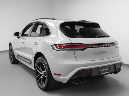 Used 2025 Porsche Macan image 3
