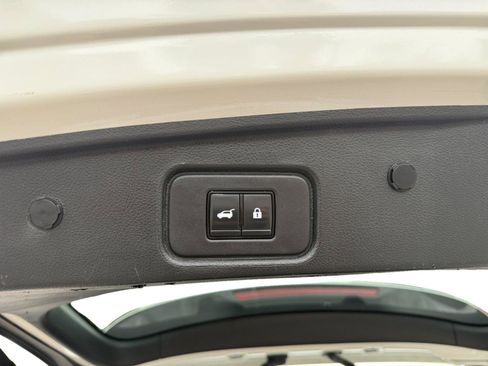 Used 2023 Nissan Pathfinder Platinum AWD/4WD image 26