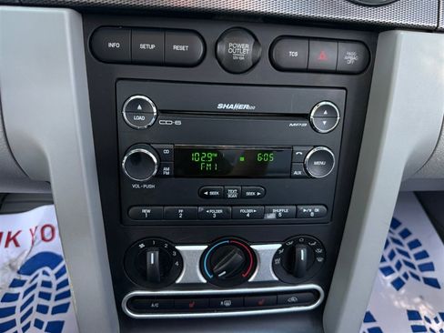 Used 2009 Ford Mustang GT RWD image 42