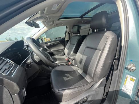 Used 2020 Volkswagen Tiguan SEL AWD/4WD image 10