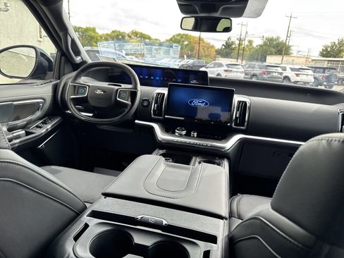 New 2025 Ford Expedition Platinum w/ Stealth Performance Package image 15