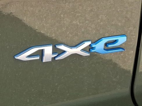 Used 2022 Jeep Wrangler Unlimited Sahara w/ Cold Weather Group image 32