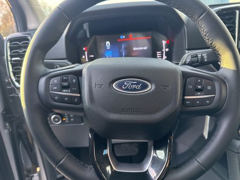 Used 2024 Ford Ranger XLT w/ Technology Package image 12