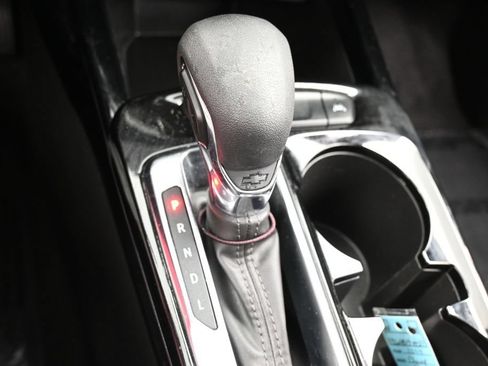 Used 2024 Chevrolet Trax LT FWD image 20