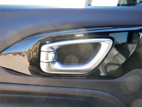 New 2026 Jeep Compass Latitude image 33