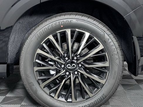 New 2026 INFINITI QX80 Autograph w/ Premium Cargo Package image 11