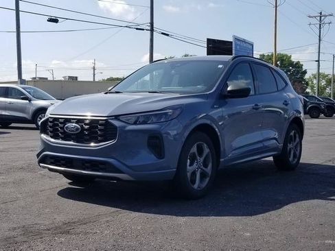 Certified 2023 Ford Escape ST-Line w/ Tech Pack #1 AWD/4WD image 3