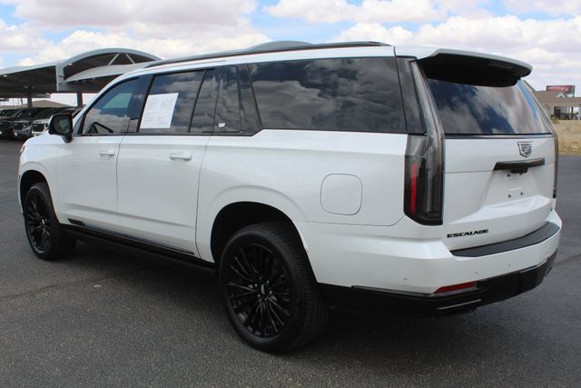 Used 2025 Cadillac Escalade ESV Sport Platinum w/ LPO, Floor Liner Package AWD/4WD image 9