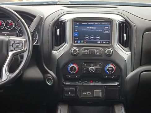 Used 2021 Chevrolet Silverado 1500 LT Trail Boss w/ Bed Protection Package AWD/4WD image 19