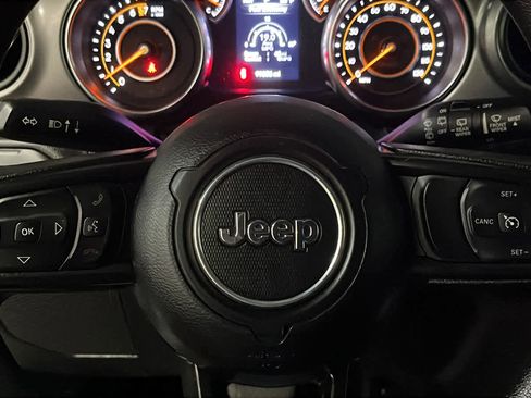 Used 2021 Jeep Wrangler Unlimited Sport AWD/4WD image 11