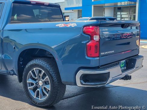 Used 2024 Chevrolet Silverado 1500 LT AWD/4WD image 8