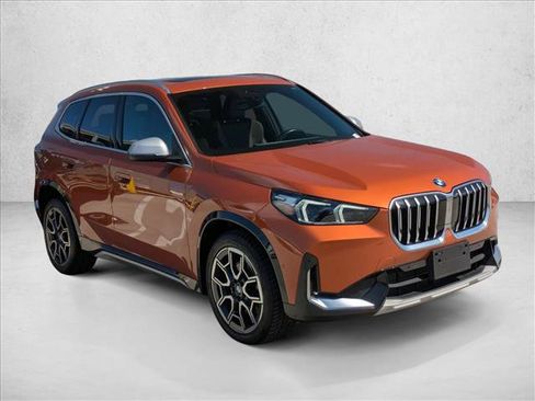 Used 2023 BMW X1 xDrive28i w/ Convenience Package AWD/4WD image 3
