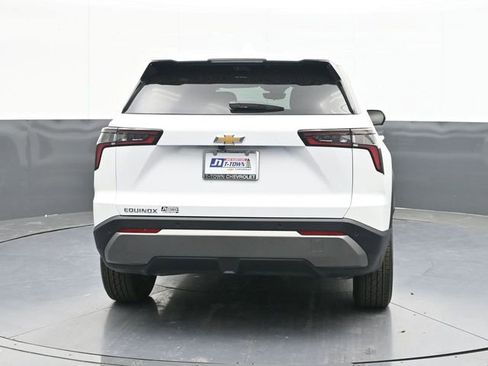 New 2026 Chevrolet Equinox LT w/ Safety and Technology Package FWD image 10