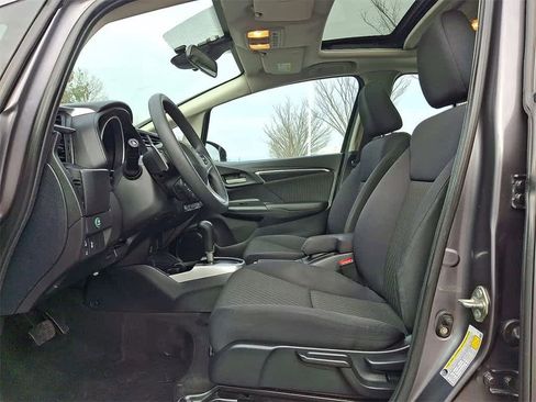 Used 2018 Honda Fit EX image 11