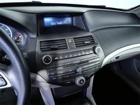 Used 2011 Honda Accord LX-P image 17