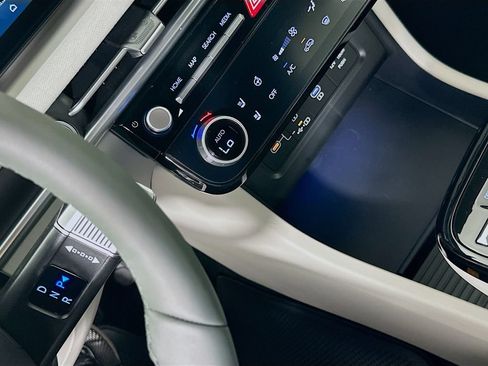 New 2026 Hyundai Tucson Limited FWD image 15