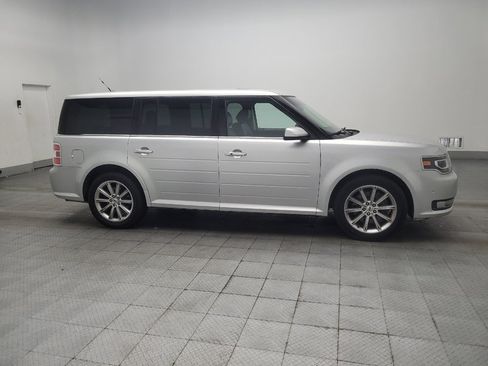 Used 2018 Ford Flex Limited w/ Equipment Group 301A AWD/4WD image 11