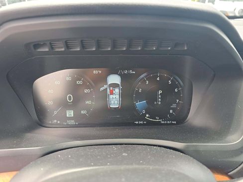 Used 2021 Volvo XC90 T6 Momentum w/ Protection Package Premier AWD/4WD image 5