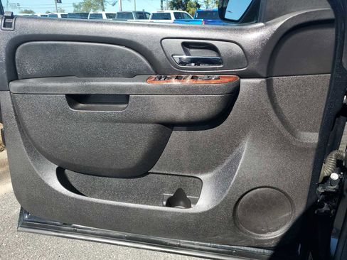 Used 2011 Chevrolet Suburban LS w/ Convenience Package 1 image 15