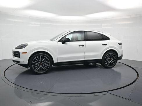 Certified 2026 Porsche Cayenne Coupe AWD/4WD image 2