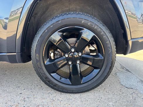 Used 2015 Jeep Grand Cherokee Altitude image 9