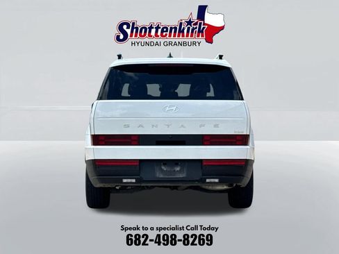 Used 2025 Hyundai Santa Fe SEL FWD image 7