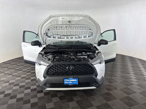 Used 2023 Toyota Corolla Cross L AWD/4WD image 12