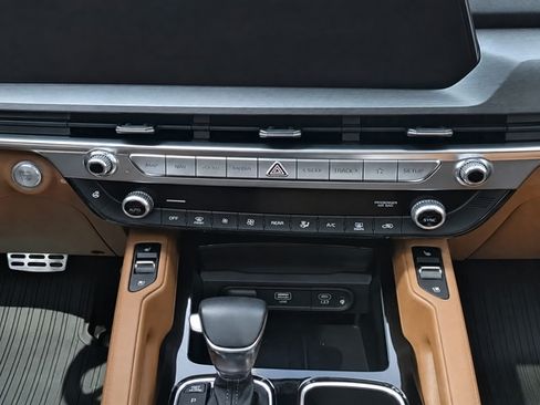Used 2025 Kia Telluride SX Prestige X-Line AWD/4WD image 9