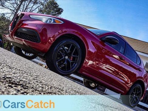 Used 2021 Alfa Romeo Stelvio Ti w/ Nero Edizione image 4