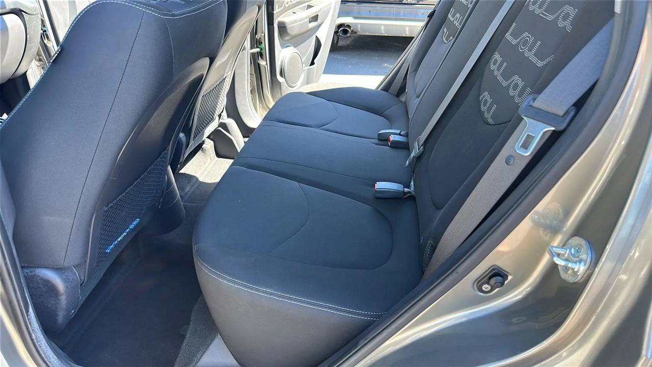 Used 2013 Kia Soul + FWD image 26