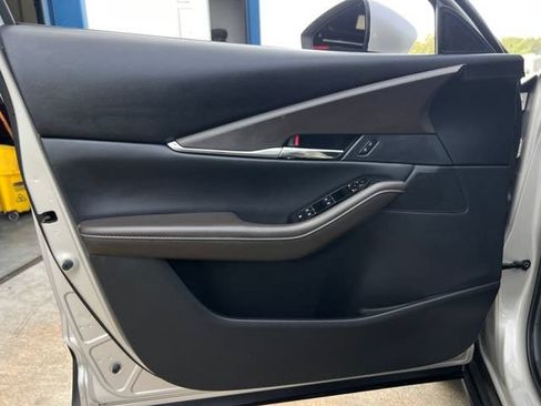 Used 2022 MAZDA CX-30 AWD 2.5 S w/ Premium Package image 9