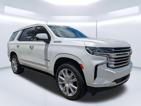 Used 2021 Chevrolet Tahoe High Country w/ Premium Package AWD/4WD image 1