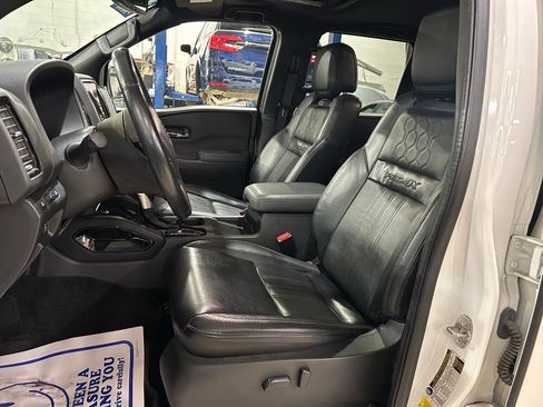 Used 2022 Nissan Frontier PRO-4X AWD/4WD image 19