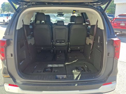 Used 2025 Kia Carnival EX FWD image 30