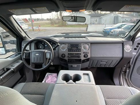 Used 2012 Ford F250 XLT w/ Snow Plow Prep Pkg image 15