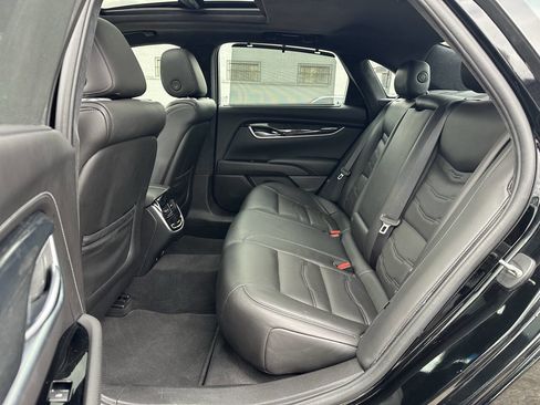 Used 2018 Cadillac XTS Vsport Platinum image 14