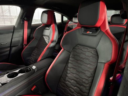 Used 2023 Audi RS e-tron GT image 45
