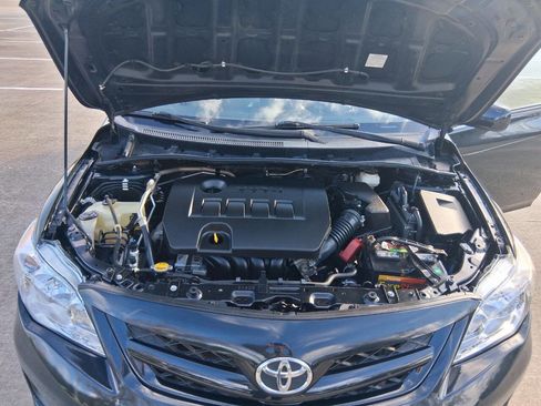 Used 2013 Toyota Corolla L image 19