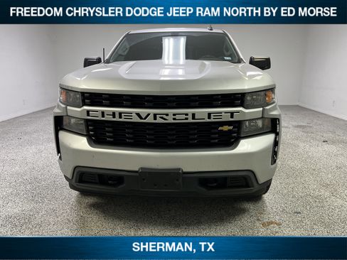 Used 2021 Chevrolet Silverado 1500 Custom image 2