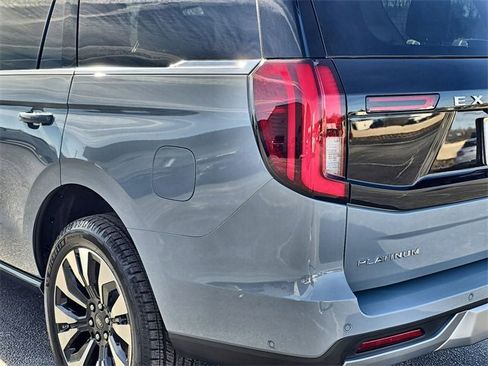 New 2025 Ford Expedition Platinum w/ Driver's Package image 13